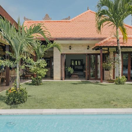 Tropical Villa Asmara Uluwatu Buitenkant foto